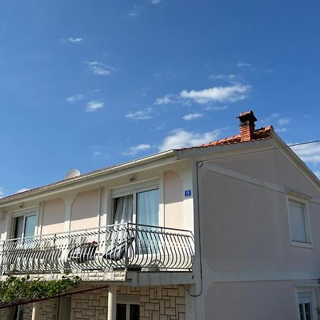 Apartments Tino & Leon Sukošan 외부 사진