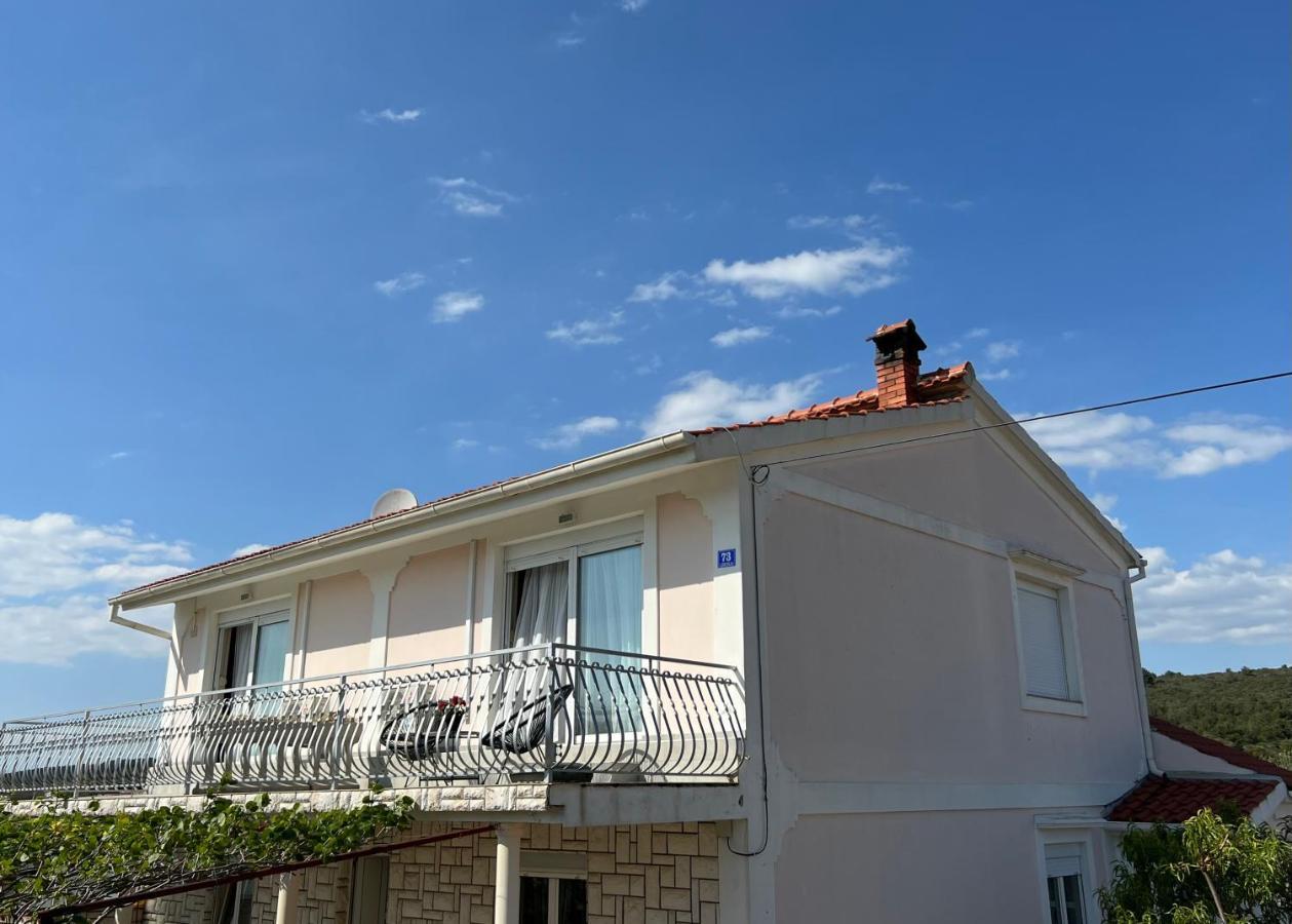 Apartments Tino & Leon Sukošan 외부 사진